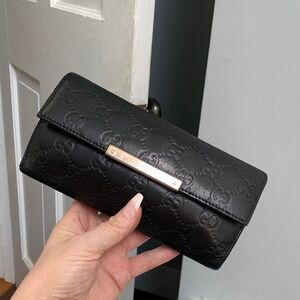 Authentic black leather long Gucci continental wallet